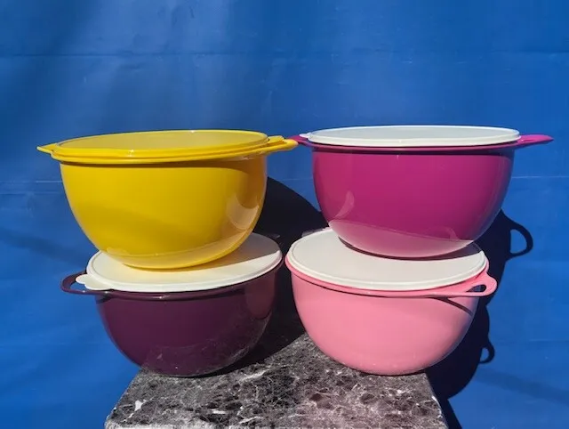 Tupperware Thatsa Mega Bowl Mixing Bowl 42cup / 10 Liters  Cups NEW!