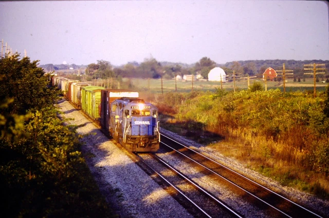 Kodachrome Original Slide Conrail Diesel Engines - Item #CC1886
