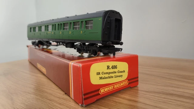 Livery Menu HORNBY R.486 SR COMPOSITE COACH. Malachite Livery - Boxed. Β£10.00 ...
