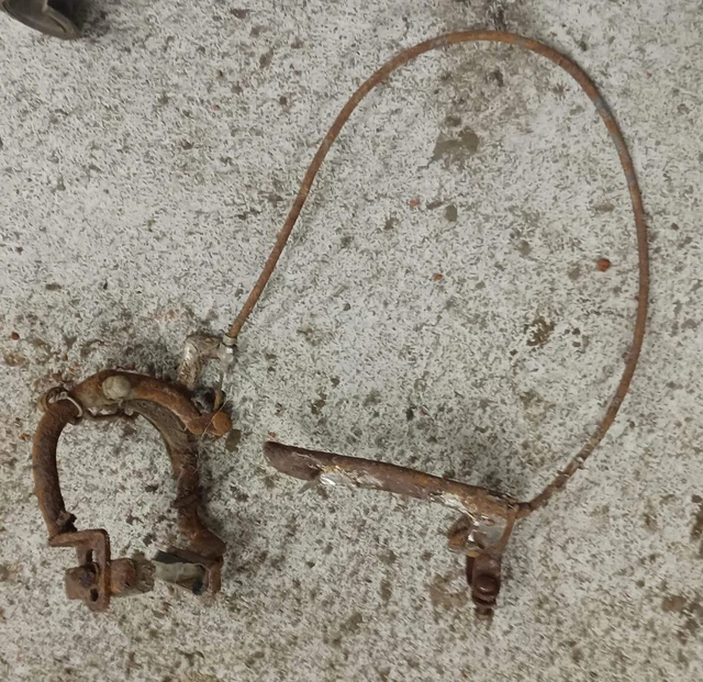 Poignées De Freins Anciennes Vintage Pour Vélo Randonneuse - Fabrication Française