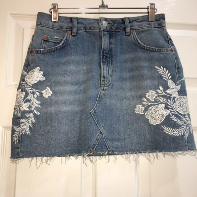 Topshop Moto Denim Frayed Hem Floral Embroidered Mini Skirt Size 6