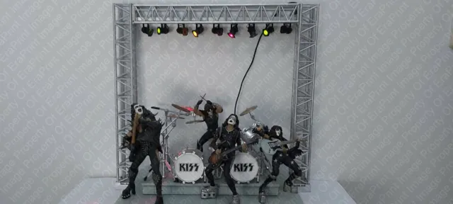 Mcfarlane Kiss Music Memorabilia Special Edition Super Stage + Lights & Figures