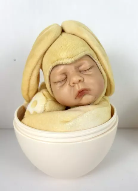 Anne Geddes Bunny Baby Egg Sleeping Infant Doll Yellow Egg All Original Box