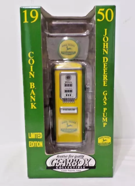 1997 Gearbox Limited Edition 1950 JOHN DEERE GAS PUMP COIN BANK #66016 - NM