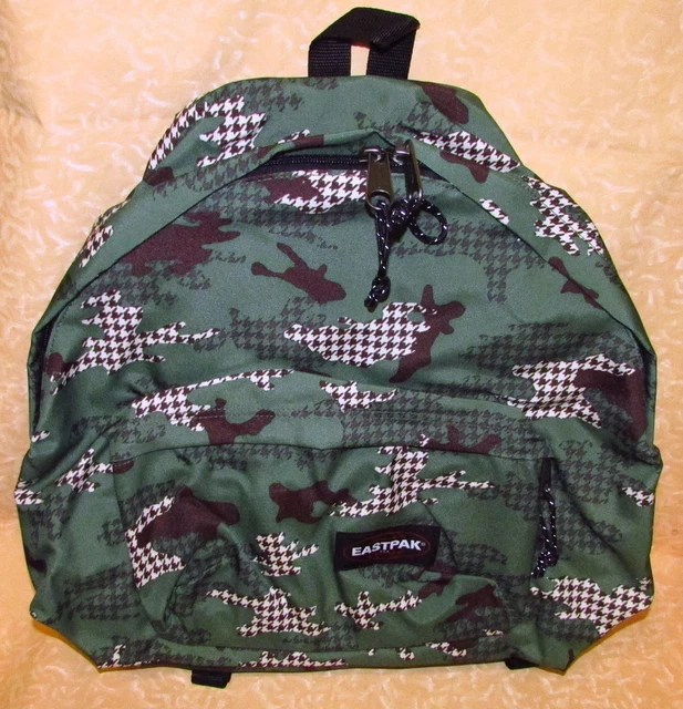 Zaino eastpak online con foglie