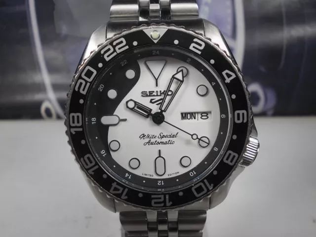 Seiko Scuba Divers Skx007 Auto Mens Watch 7S26-0020 'White Special' (Sn 051546)
