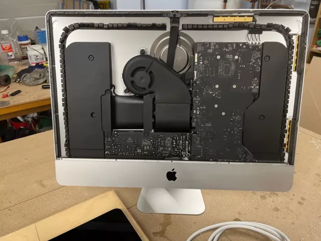 Apple iMac "Core i5" 2.7 A1418, 21".5 for spares or repairs (Late 2014)