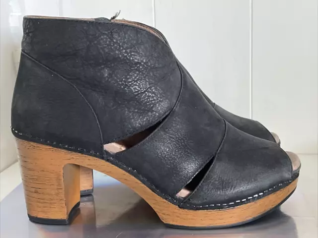 Dansko delphina hotsell size 39