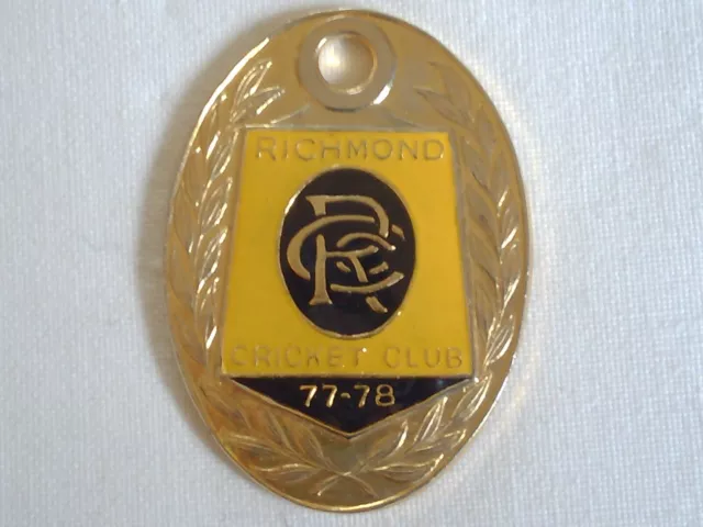 Cricket Vintage 1977-1978 Richmond Cricket Club Member's Badge Medal