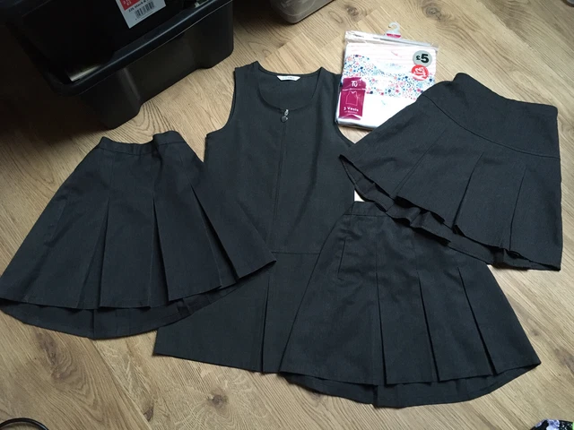 Pacchetto abiti scolastici ragazze gilet in cotone M&S/Next/Tu 6-8 anni—in perfette condizioni
