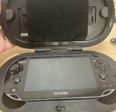 Playstation Vita Pch 00シリーズ レッド ブラック