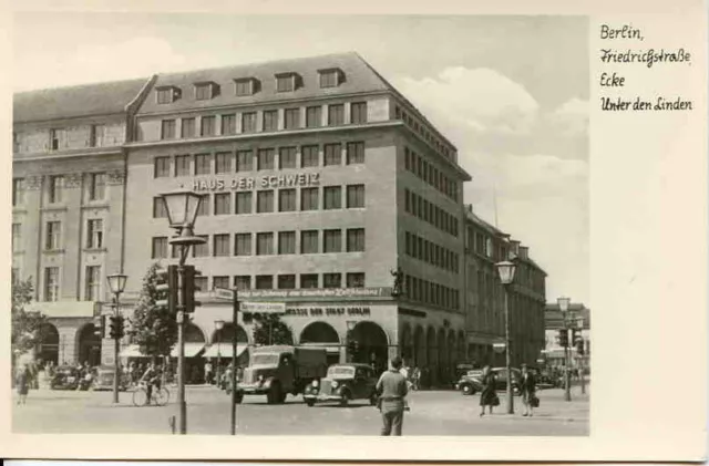 Ansichtskarte Berlin Friedrichstr. Ecke Unter d Linden um 1955 ungelaufen