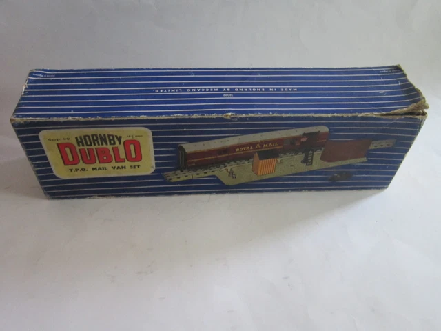 A Hornby Dublo T.P.O. mail van set, a D21 corridor | 4th May 2022