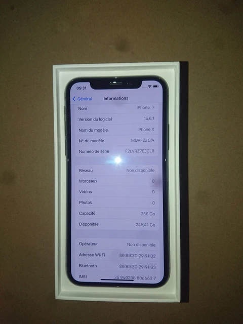 Apple iPhone X - 256Go - Gris Sidéral (Désimlocké)