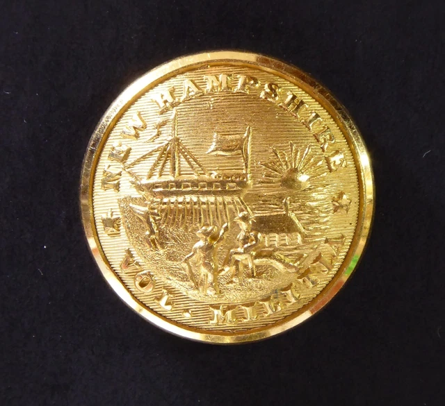 Excellent matching New Hampshire Civil War coat and cuff button set - NH200D/Ds 2