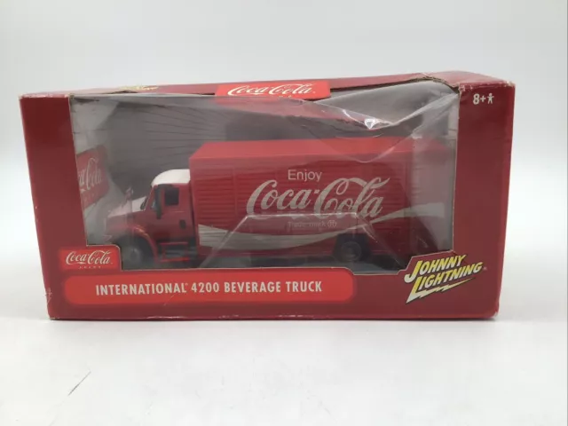 Johnny Lightning Coca-Cola International 4200 Beverage Truck 1:24 Diecast Truck