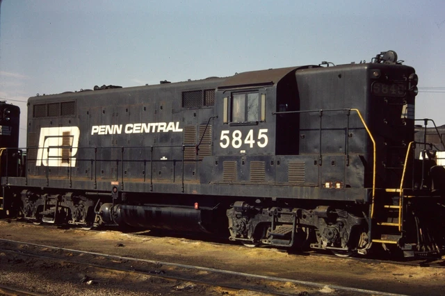 Orig. Slide Penn Central GP7 #5845 Miamisburg Ohio                     (A-23)
