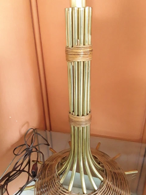 Grand pied de lampe vintage laiton osier rotin