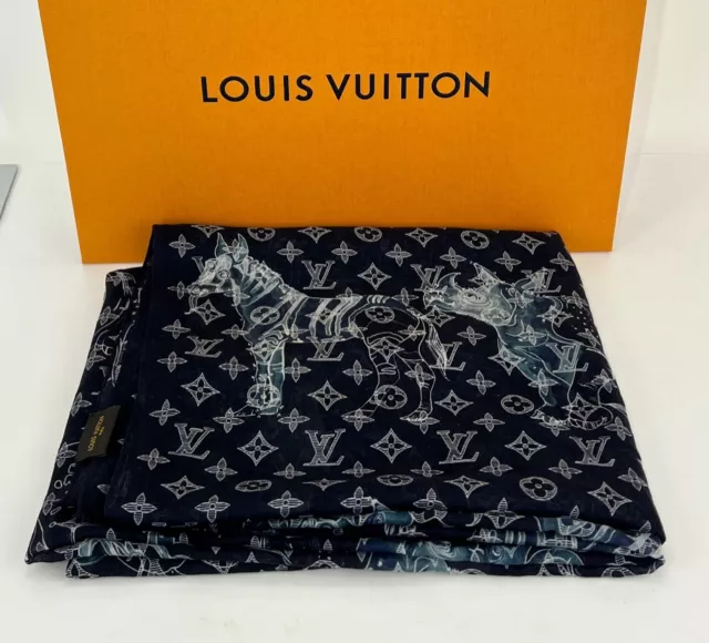Louis Vuitton Cashmere Game On Monogram Scarf (SHF-bTJaXJ) – LuxeDH