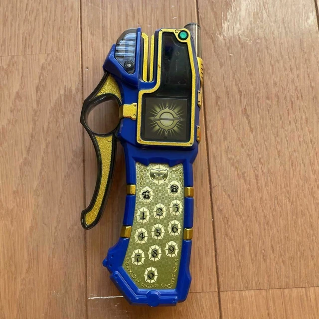 Figurine Power Rangers Pink Ranger Lightning Collection 6" - Édition Ombrée - Hasbro Neuve