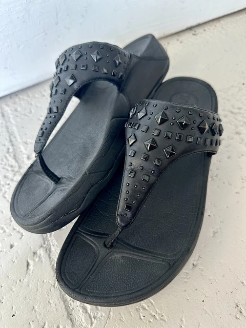 Fitflop Biker Chic Size 9 Women's Black Leather Studded Thong Flip Flop Sandals