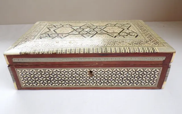 Vintage Large Finely Inlaid Carved Wood Box Handcrafted Mother of Pearl Mosaic