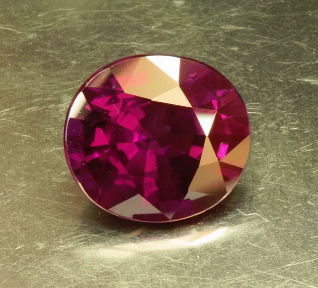 RHODOLITH / RHODOLITE    super  Farbe  "Magenta"   5,24 ct