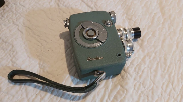 Projecteur de film 8 mm (AP-99-2166) - Collection - Catalogue des appareils cinématographiques
