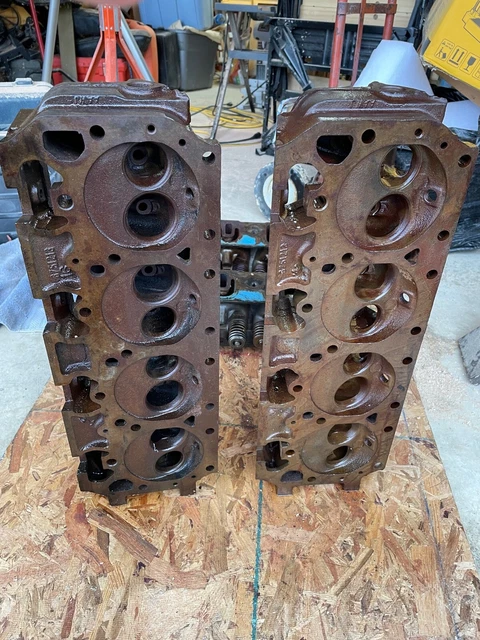 Big Block MOPAR Dodge/Chrysler/Plymouth 440 Cylinder Heads -Pair Big Block MOPAR Dodge/Chrysler/Plymouth 440 Cylinder Heads -Pair