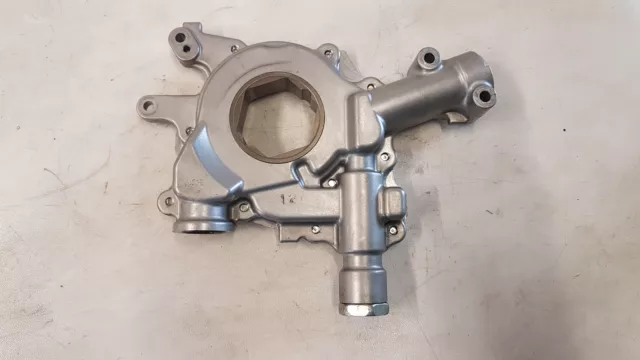 Pompa olio pompa Opel Signum Vectra C 3.0 CDTI A06