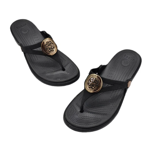 Crocs Sanrah Womens Liquid Metallic Black Slip On Thong Wedge Sandals Size 6