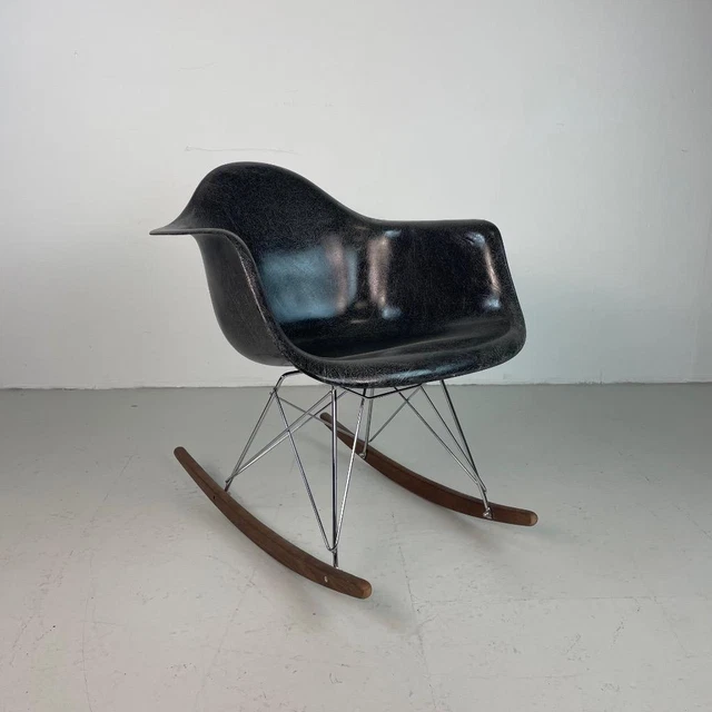 Vintage 1950s Eames Herman Miller RAR Mecedora Silla en Negro #4018
