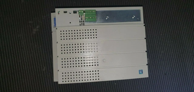 Lenze Frequenzumrichter  33.8222-E.3F.30.V020  EVF8222-E-V020  22 kW