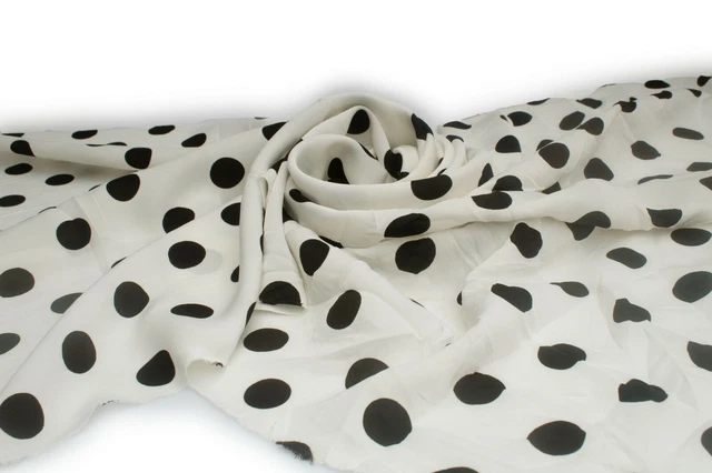 Tissu Soyeux Imprimé Floral - 50 Cm X 150 Cm (demi-mètre), 95% Polyester, 5% élasthanne