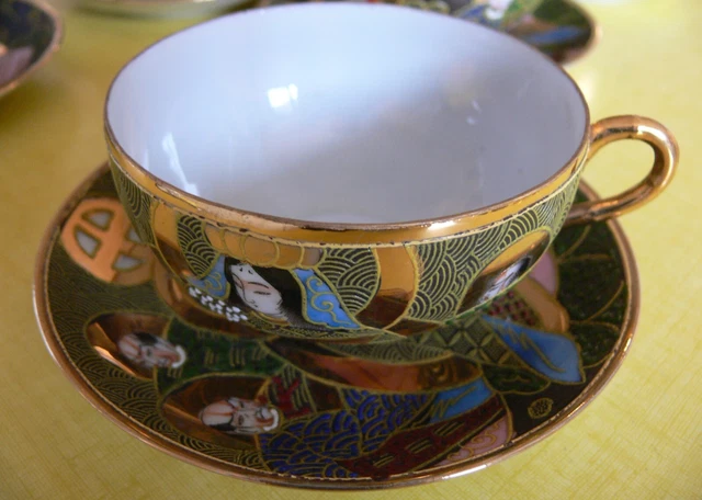 6 grandes tasses à thé avec soucoupes en porcelaine fine du Japon Satsuma