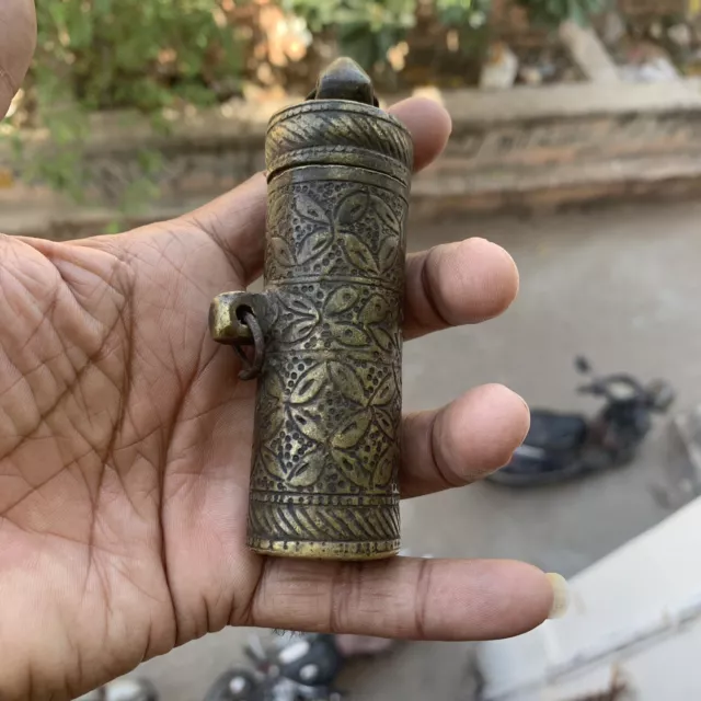 Brass Lime paste container Box for Betel or Tobacco, CHUNA-DANI, Old or antique