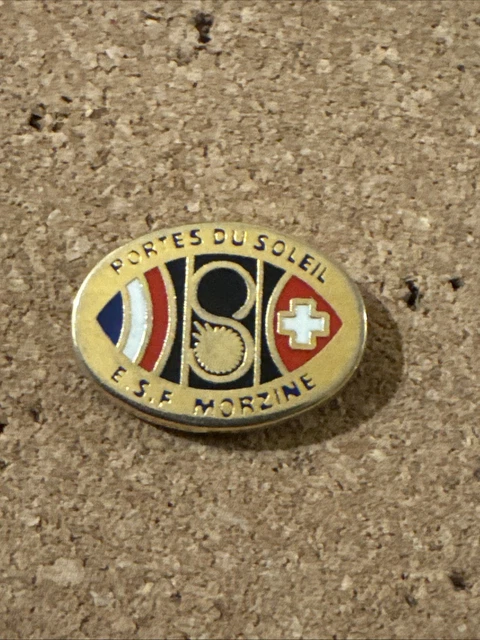 Insigne émaillé Mouflon - École Du Ski De Morzine - Pin's Sportif Vintage France