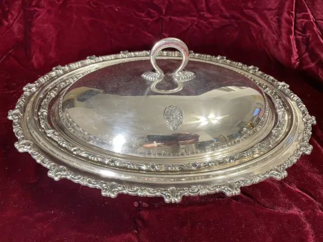 GORHAM circa 1891 - ROYAL STYLE SILVER DOUBLE ENTREE COVERED SERVER SERVING TRAY