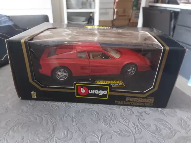 Burago 1/18 Ferrari Testarossa (1984)  Rosso - 3019-  Die Cast -  Come Nuova