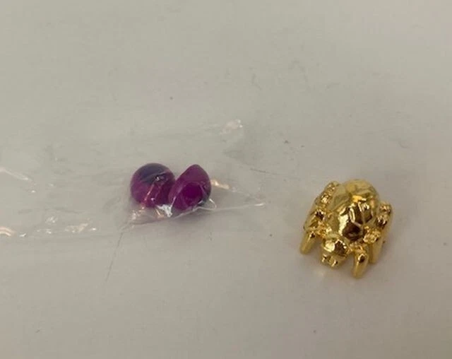 TREASURE X MONSTER GOLD Dipped Blingback SPIDER & Purple Eyes for