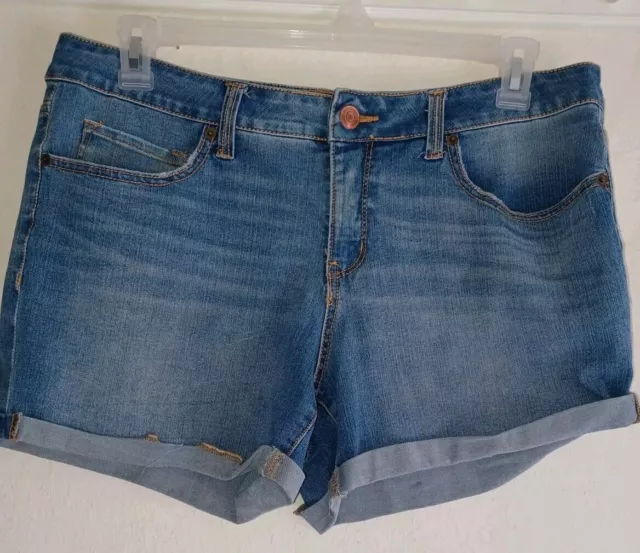 Womens Time & Tru  Size 14 Light Wash Cuffed Denim Shorts