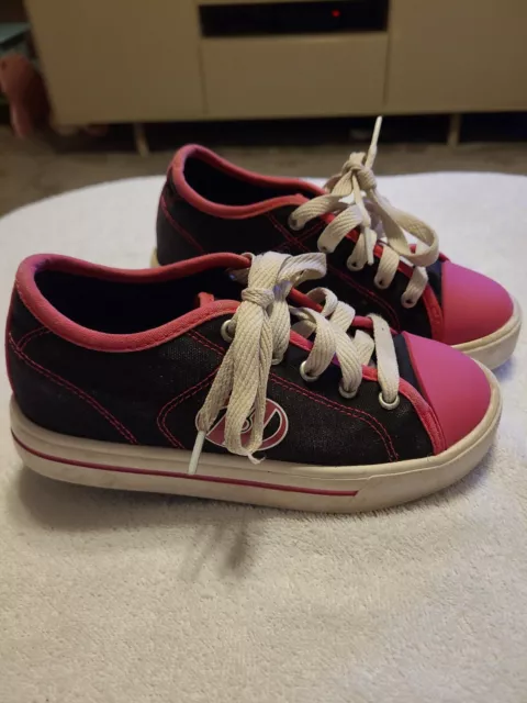 Girls Heelys Genuine Pink & Black Size 13 Great Condition