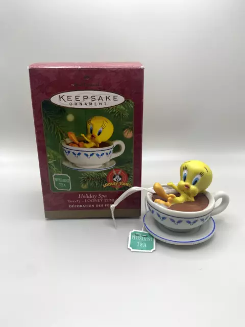 2001 Hallmark Holiday Spa Looney Tunes Tweety Bird Keepsake Ornament Robert Chad