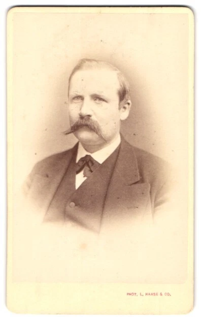 Fotografie L. Haase & Comp., Berlin, Friedrichstr. 178, Portrait stattlicher He