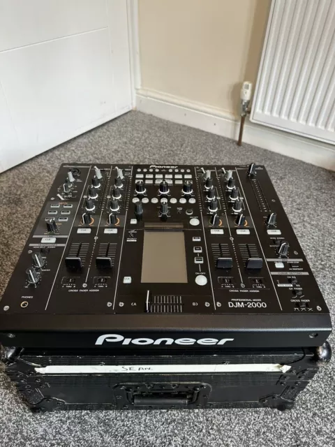 Pioneer DJM 2000 Mixer