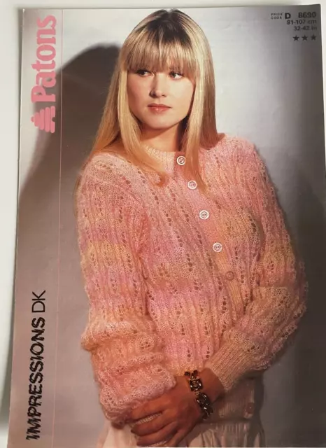 PATRÓN DE TEJIDO Patons Damas Encaje + Cárdigan Texturizado - Botón Cuello Redondo 8690