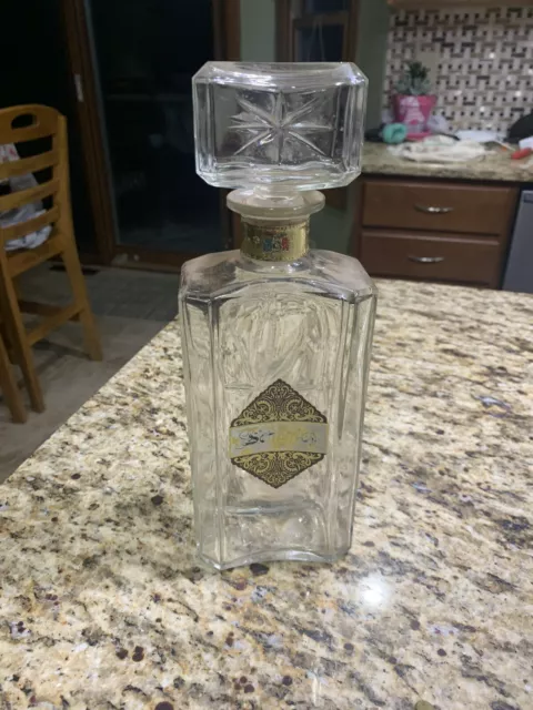 Vintage SCHENLEY QUAKER Rye Whiskey Quart Embossed Bottle With Original Topper