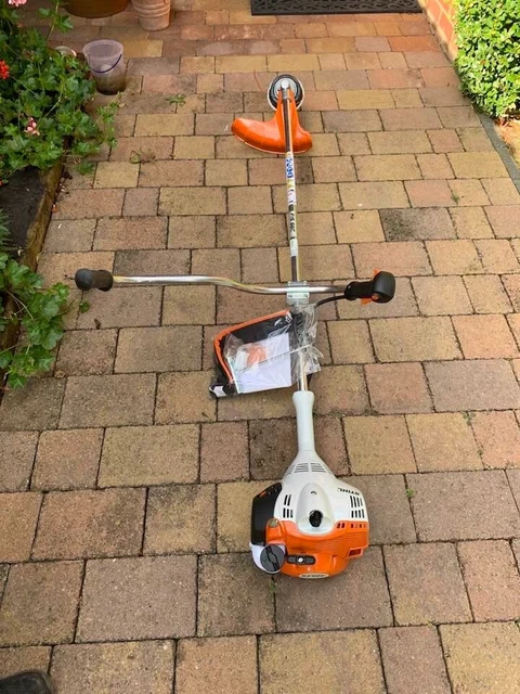 STIHL FS 56 C-E Petrol Brushcutter/Strimmer (27.2cc) - Brand New £330. ...
