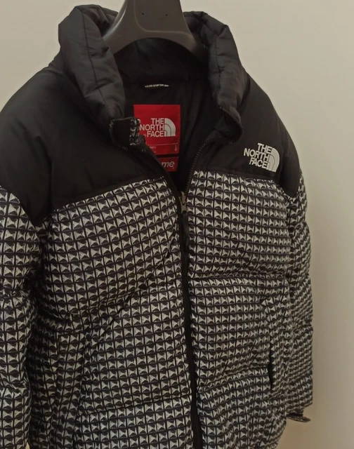 The North Face Nuptse studded x supreme 700 UOMO