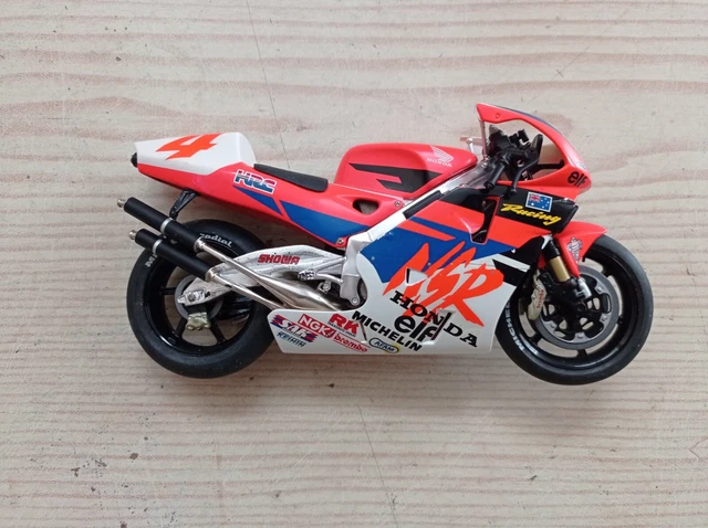 MOTO HONDA NSR # 1 M. DOOHAN RACING HRC au 1/10 d GUILOY
